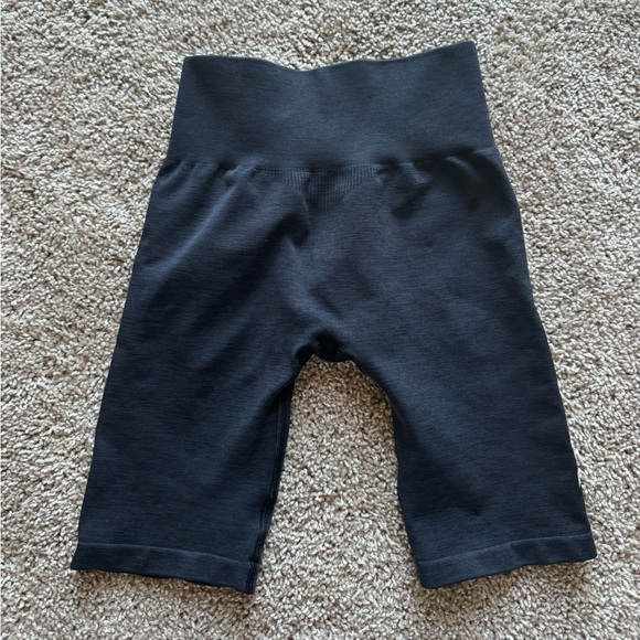 Oner Active Classic Seamless Biker Shorts🚲 - Picture 2 of 4